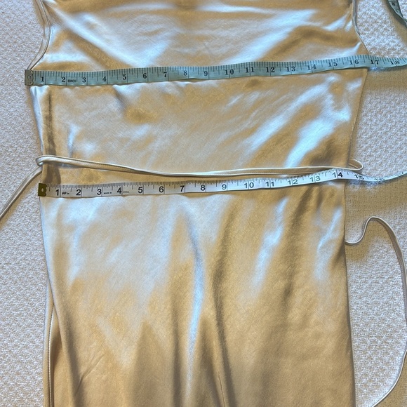 Motel Rocks Palasha Dress in Satin Ivory size Small NWT - Picture 6 of 10